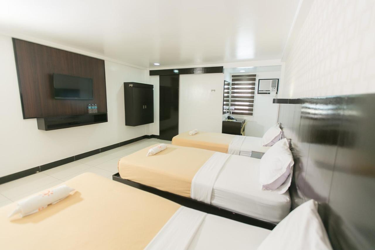 Sun Garden Hotel Tarlac Екстер'єр фото