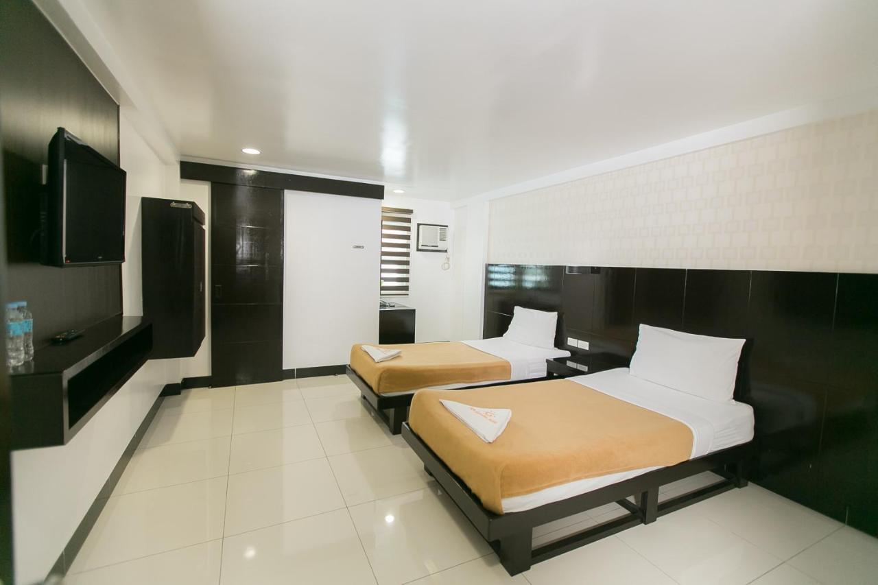 Sun Garden Hotel Tarlac Екстер'єр фото