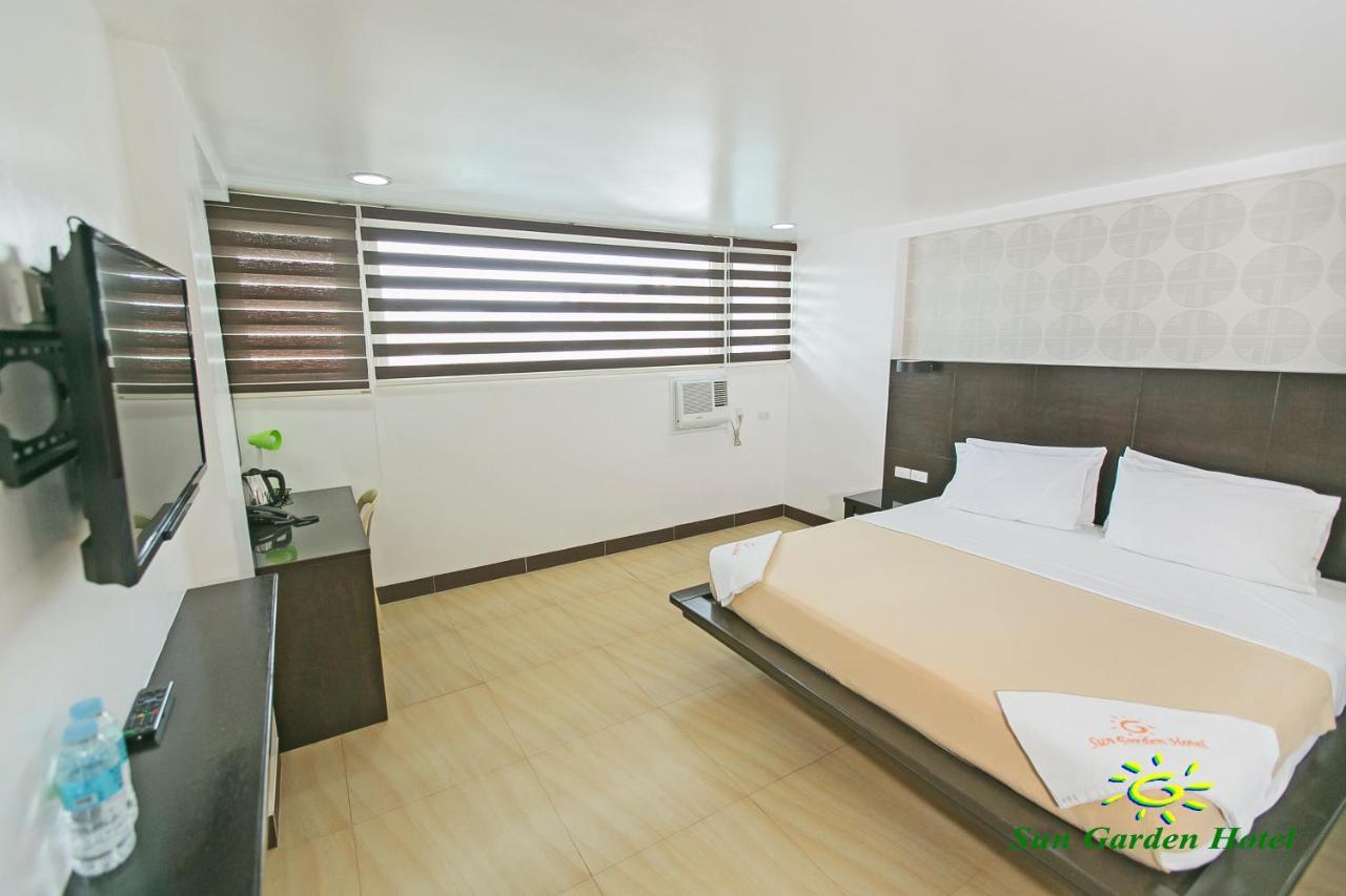 Sun Garden Hotel Tarlac Екстер'єр фото